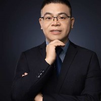 查看《何先生》簡歷